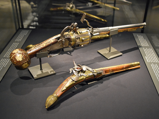 Verdens eldste revolver. Fra utstillingen 